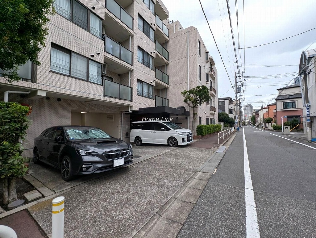 パーク・ノヴァ池袋要町　駐車場